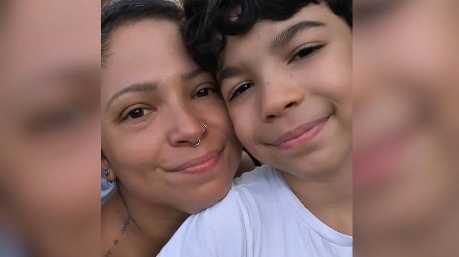 Emanoelle Martins Guedes de Farias, 40 anos, e seu filho, Francisco Faria Antunes, de 9 Emanoelle Martins Guedes de Farias, 40 anos, e seu filho, Francisco Faria Antunes, de 9