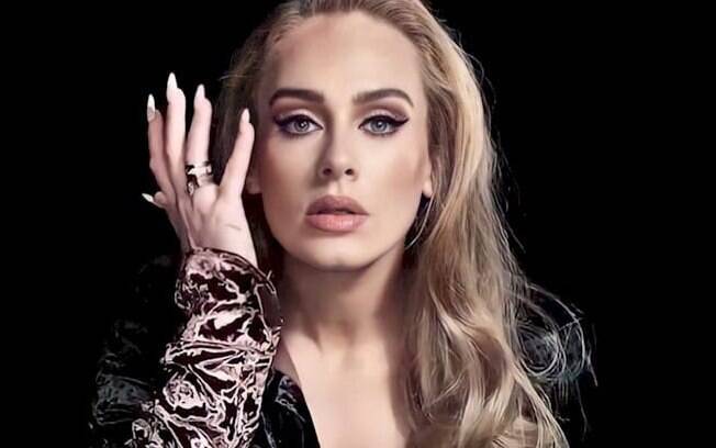 Adele anuncia performance na premiação Brit Awards 2022