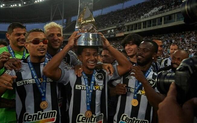 Implacável: Botafogo 'nada de braçada' no segundo turno da Série B e é campeão com vantagem