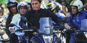 Bolsonaro não garante presença em motociata e culpa Michelle