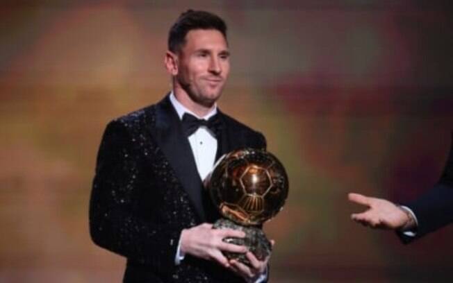 VÍDEO: Veja o discurso de Messi após vencer sua sétima Bola de Ouro