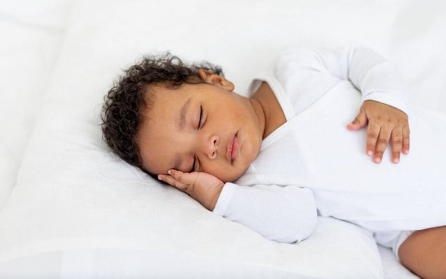 5 dicas para evitar que as festas de fim de ano atrapalhem o sono do seu bebê
