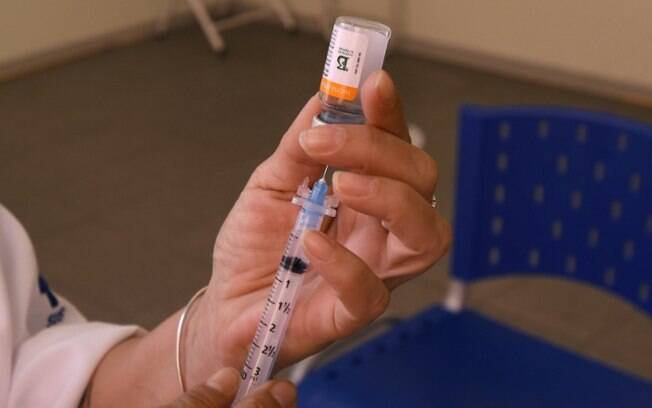 Campinas abre vacinação de dose sobrante para maior de 18 anos com comorbidade