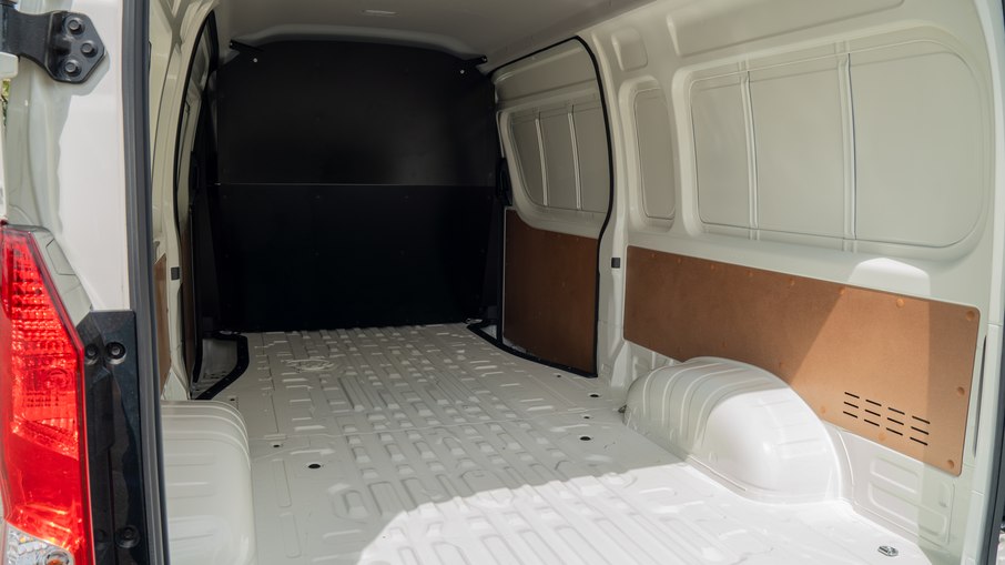 Toyota Hiace AT DX