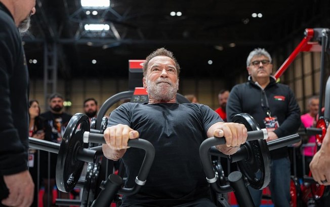 Arnold Schwarzenegger tem uma fonte de proteína incomum na dieta