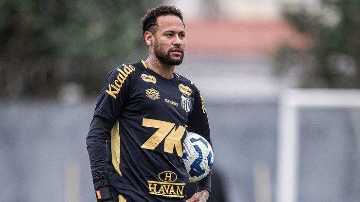 Neymar impressiona com golaço em treino do Santos