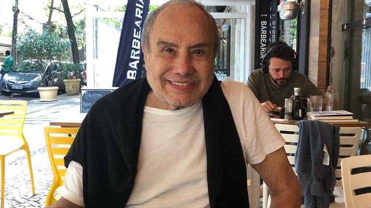 Stênio Garcia processa filhas por imóvel e acusa abandono