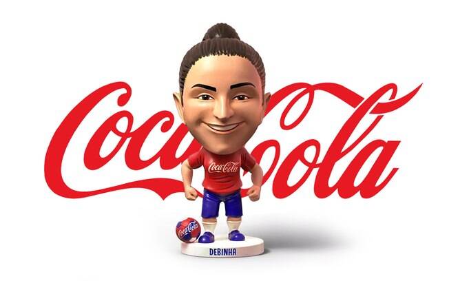 A meio-campista da seleção brasileira, Debinha, foi uma das escolhidas pela Coca-Cola para a linha de Mini Craques