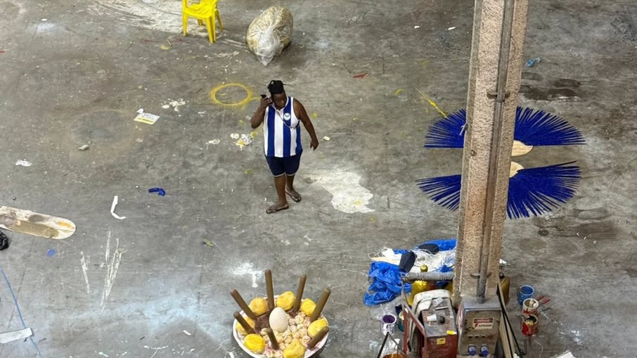 Carnavalesco da Portela pede demissão após desfile com intercorrências