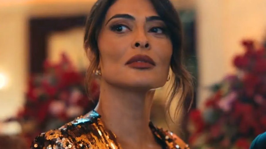 Idoso acreditou estar em um relacionamento com Juliana Paes Idoso acreditou estar em um relacionamento com Juliana Paes