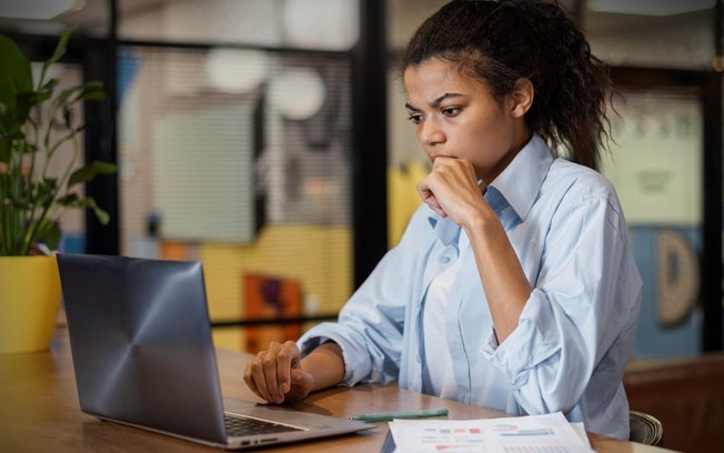 Burnout: como identificar, prevenir e cuidar da saúde mental nas empresas Burnout: como identificar, prevenir e cuidar da saúde mental nas empresas