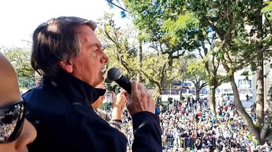 Presidente Jair Bolsonaro discursa na Marcha para Jesus, em Curitiba 