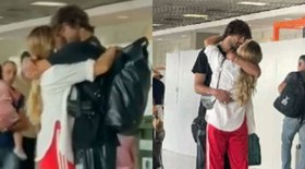 Grazi Massafera e novo affair são vistos aos beijos 