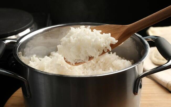 Cozinhe o arroz com calma