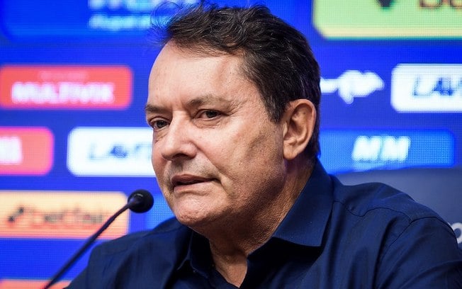 Dono do Cruzeiro dá recado duro a técnico: ‘Escala reforços ou arrume sua mala’