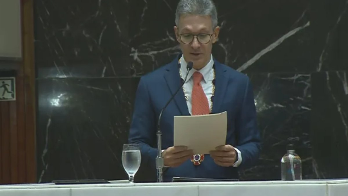 Romeu Zema discursa após tomar posse do governo de MG