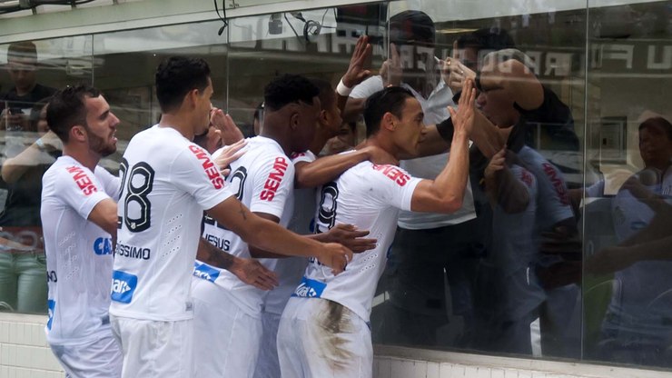 Ex-Santos faz história e atinge marca impressionante na Ásia