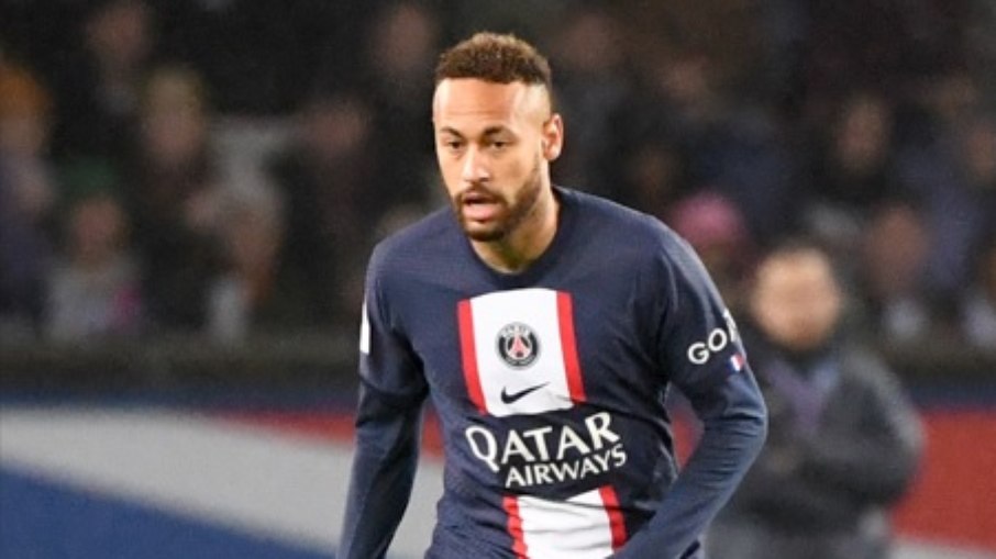 Neymar foi expulso contra o Strasbourg pelo Campeonato Francês