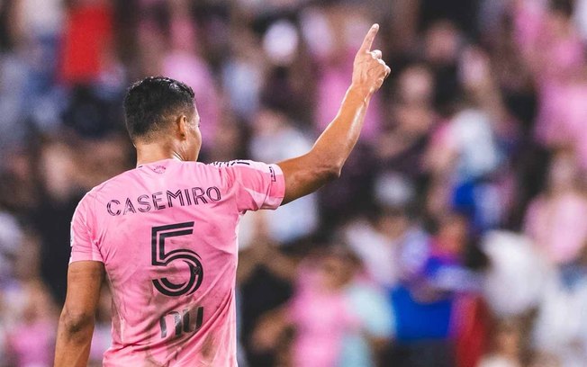Casemiro festeja seu primeiro gol pelo Inter Miami na companhia de Messi Casemiro festeja seu primeiro gol pelo Inter Miami na companhia de Messi