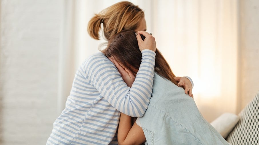 Especialista em comportamento adolescente ressalta os principais aspectos da relação mãe e filho durante a adolescência e dá dicas de como estreitar o laço familiar