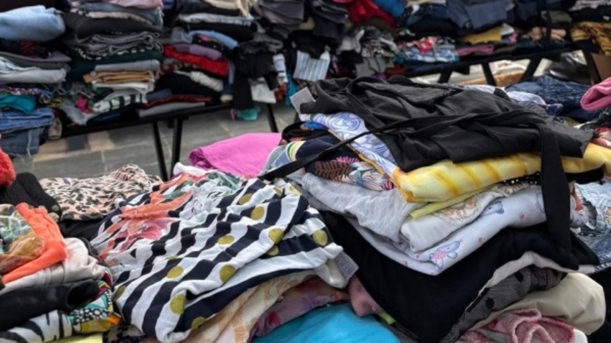 Campanha segue recebendo doações de roupas e calçados em bom estado até o dia 31 de julho Campanha segue recebendo doações de roupas e calçados em bom estado até o dia 31 de julho