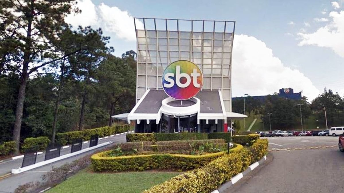 SBT se manifesta após flagra de diretor fazendo sexo com funcionário