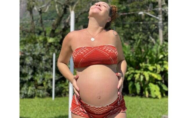 A atriz Fabiula Nascimento, 43 anos, está grávida de gêmeos
