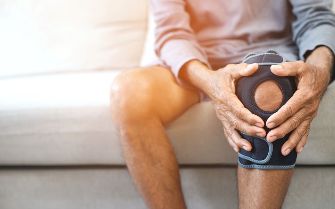 Dor no joelho é condição comum entre adultos brasileiros Dor no joelho é condição comum entre adultos brasileiros