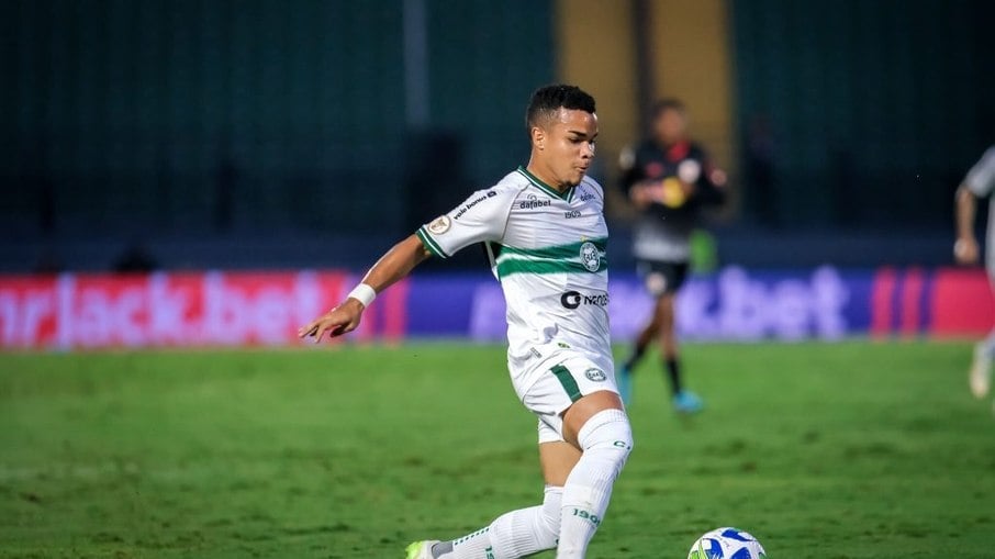 Coritiba acerta empréstimo de jovem atacante para o futebol português