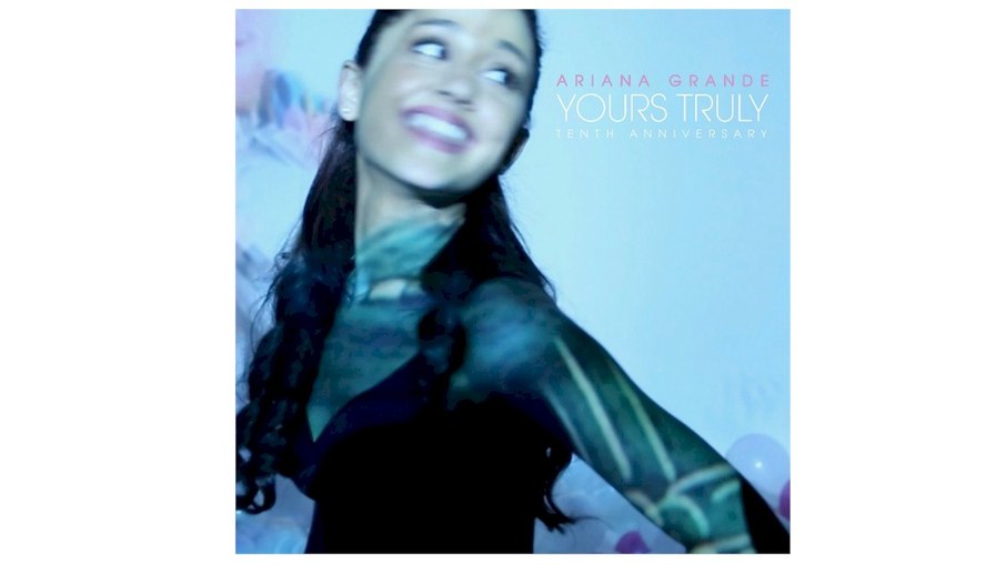 Ariana Grande lança edição do 10º aniversário de 'Yours Truly'