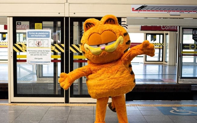 Garfield invade redes sociais e metrô de SP em campanha para novo filme