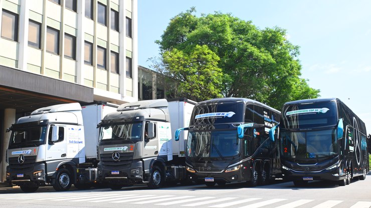 Mercedes-Benz e Be8 testam biocombustível 100% renovável