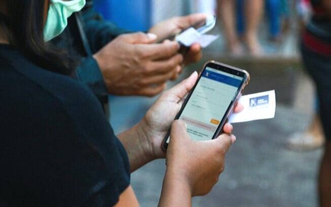 Caixa usa WhatsApp para conversar com beneficiários, mas não pede dados: cuidado com os golpes virtuais