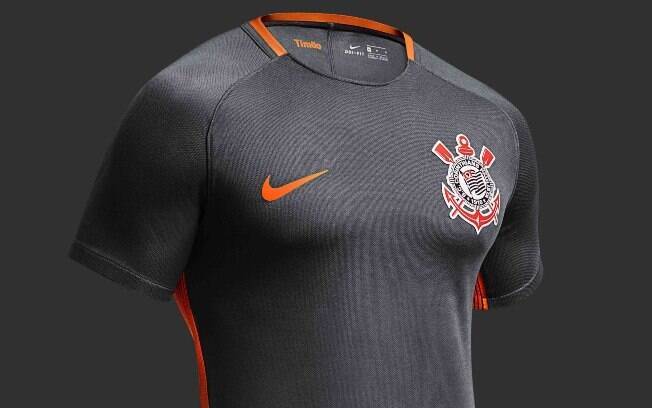 A nova terceira camisa do Corinthians tem um tom cinza escuro e detalhes em laranja