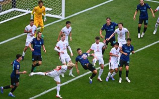 Sufoco: Inter vira no fim contra time japonês e assume liderança provisória