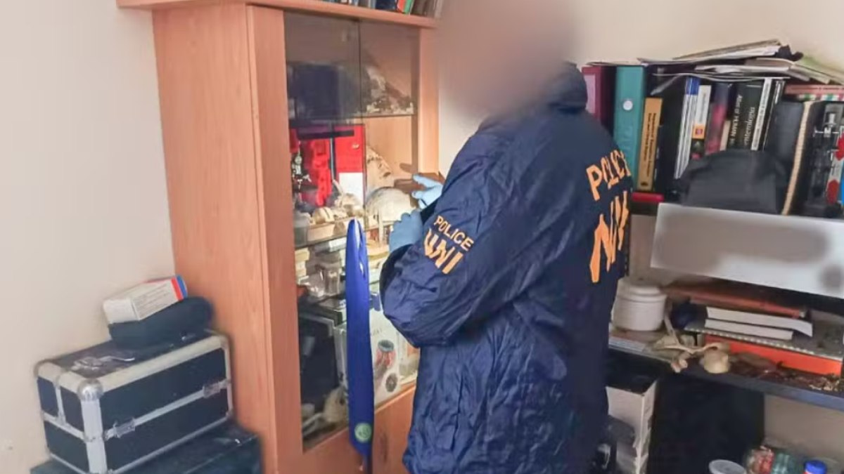 Polícia apreendeu restos humanos na casa de homem, cuja identidade não foi divugada, em Budapeste Polícia apreendeu restos humanos na casa de homem, cuja identidade não foi divugada, em Budapeste