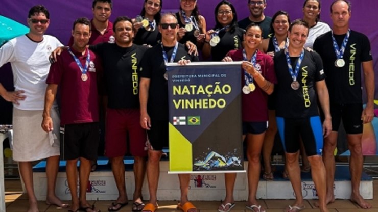 Natação máster bate recorde histórico em campeonato paulista