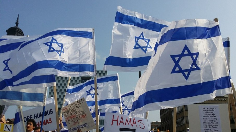 Grupo de israelenses protesta contra o terrorismo do Hamas