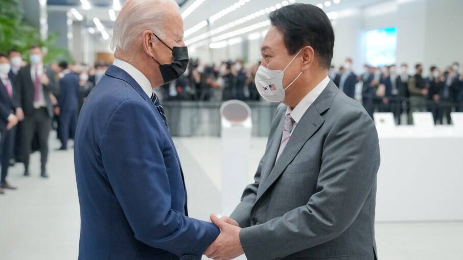 Biden e Yoon Suk-yeol em encontro na Coreia do Sul