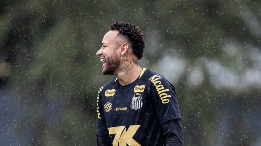 Neymar durante treinamento do Santos Neymar durante treinamento do Santos