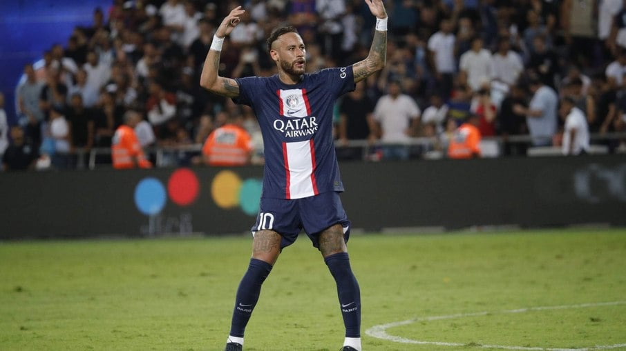 Neymar marcou dois contra o Nantes na decisão da Supercopa da França