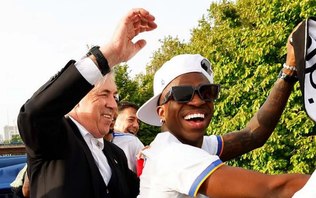 Vini Jr manda recado a Ancelotti, de saída do Real Madrid