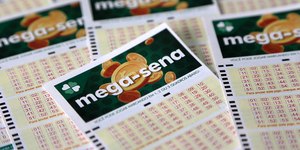 Mega-Sena acumula e sorteia R$ 32 milhões neste sábado (6)