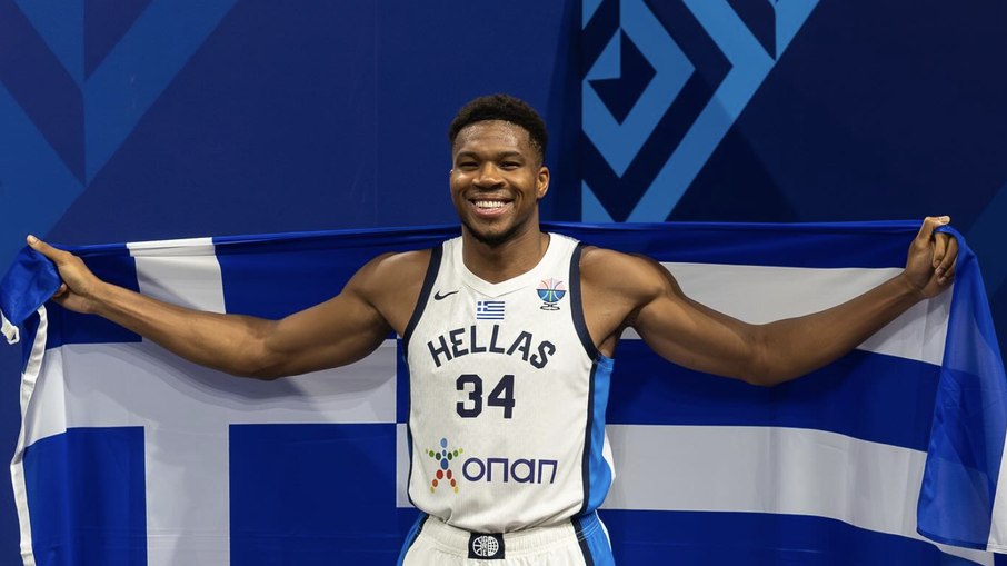 O grego Giannis Antetokounmpo é uma das atrações do Eurobasket