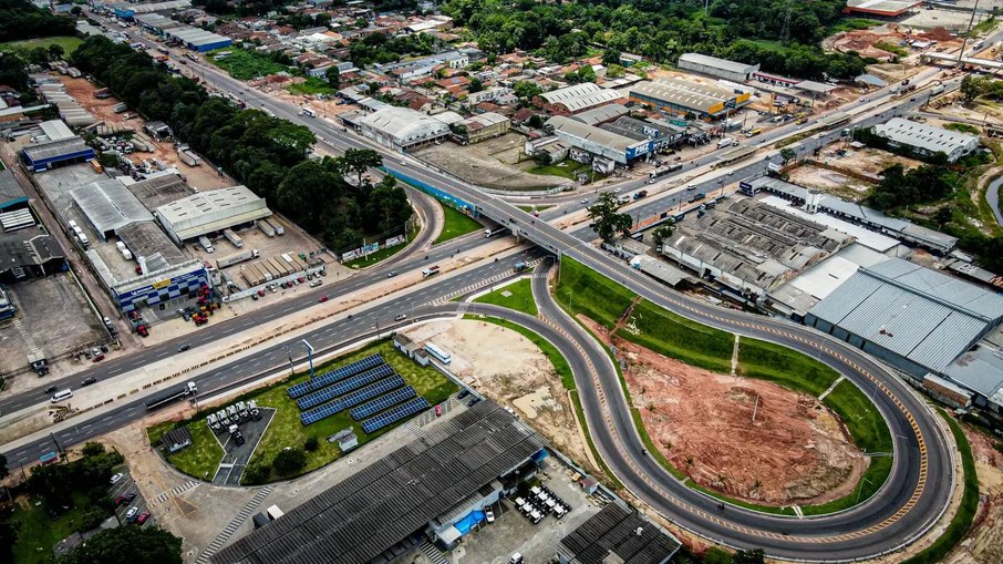 Faltando seis meses para a COP30, obras em Belém aceleram Faltando seis meses para a COP30, obras em Belém aceleram
