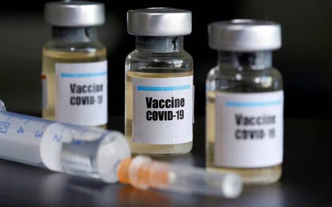 Autoridades ainda não se entendem quanto a cronograma de vacinação