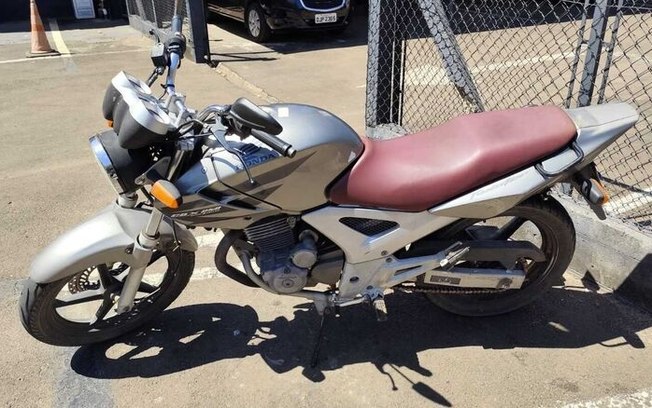 Homem é detido pela PM com moto furtada no Maria Stella Fagá