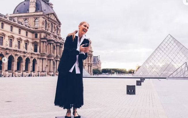 Céline Dion está em Paris