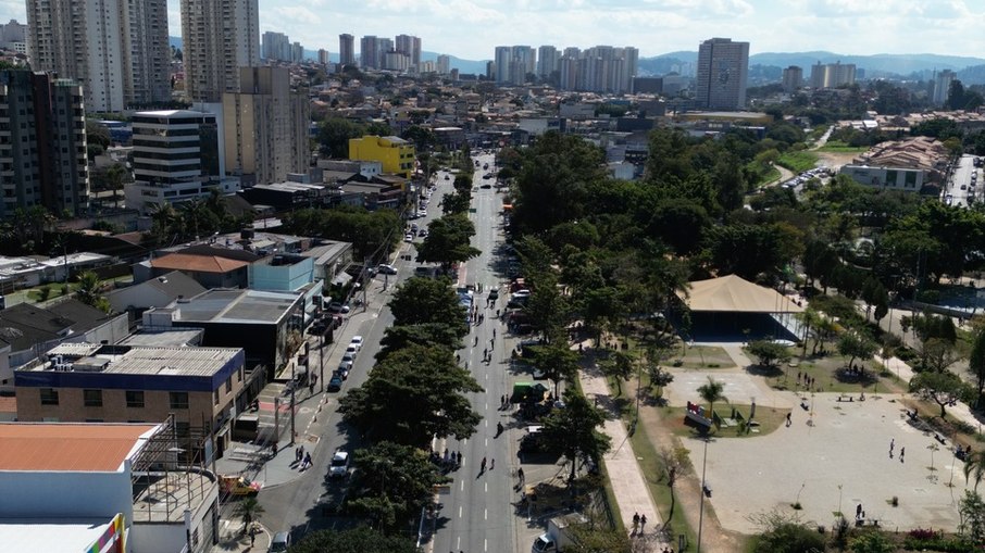 Interdições começam a partir das 4h. Interdições começam a partir das 4h.