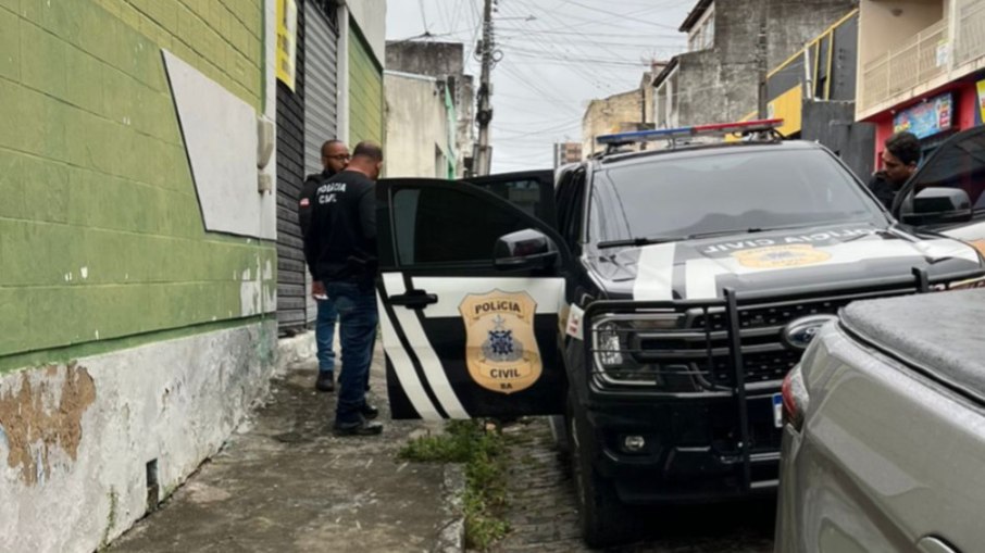 Homem foi preso em flagrante por porte irregular de arma de fogo Homem foi preso em flagrante por porte irregular de arma de fogo